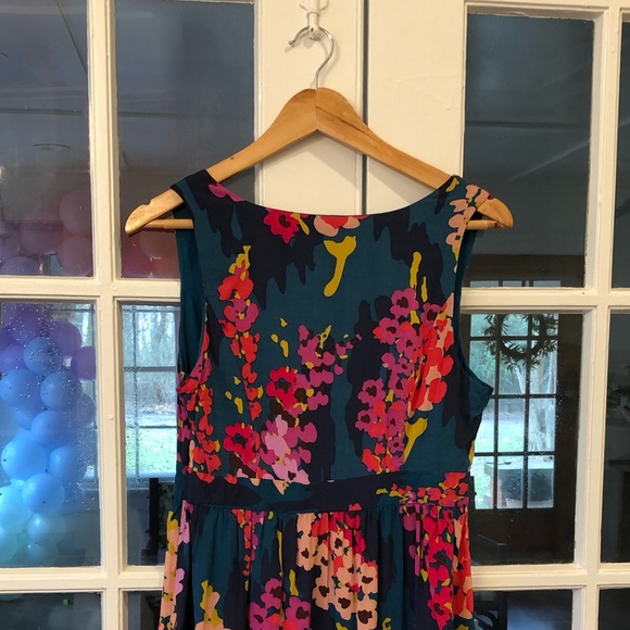 Forever 21 Floral Dress - Picture 4 of 4